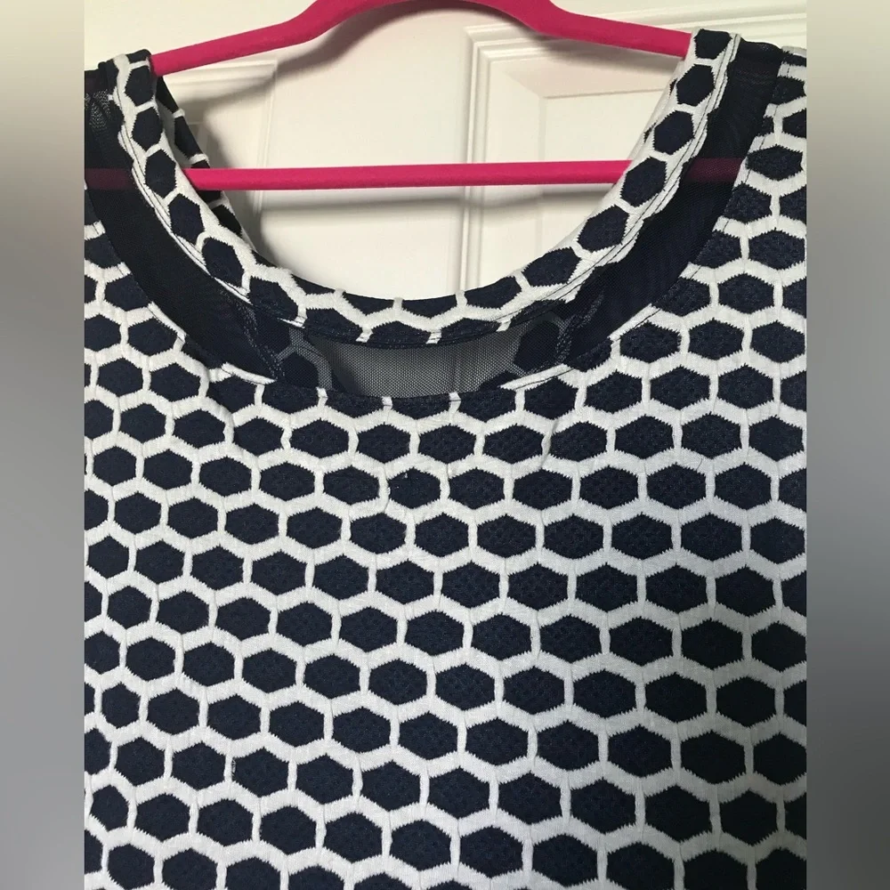 Dress - Picture 3 of 10